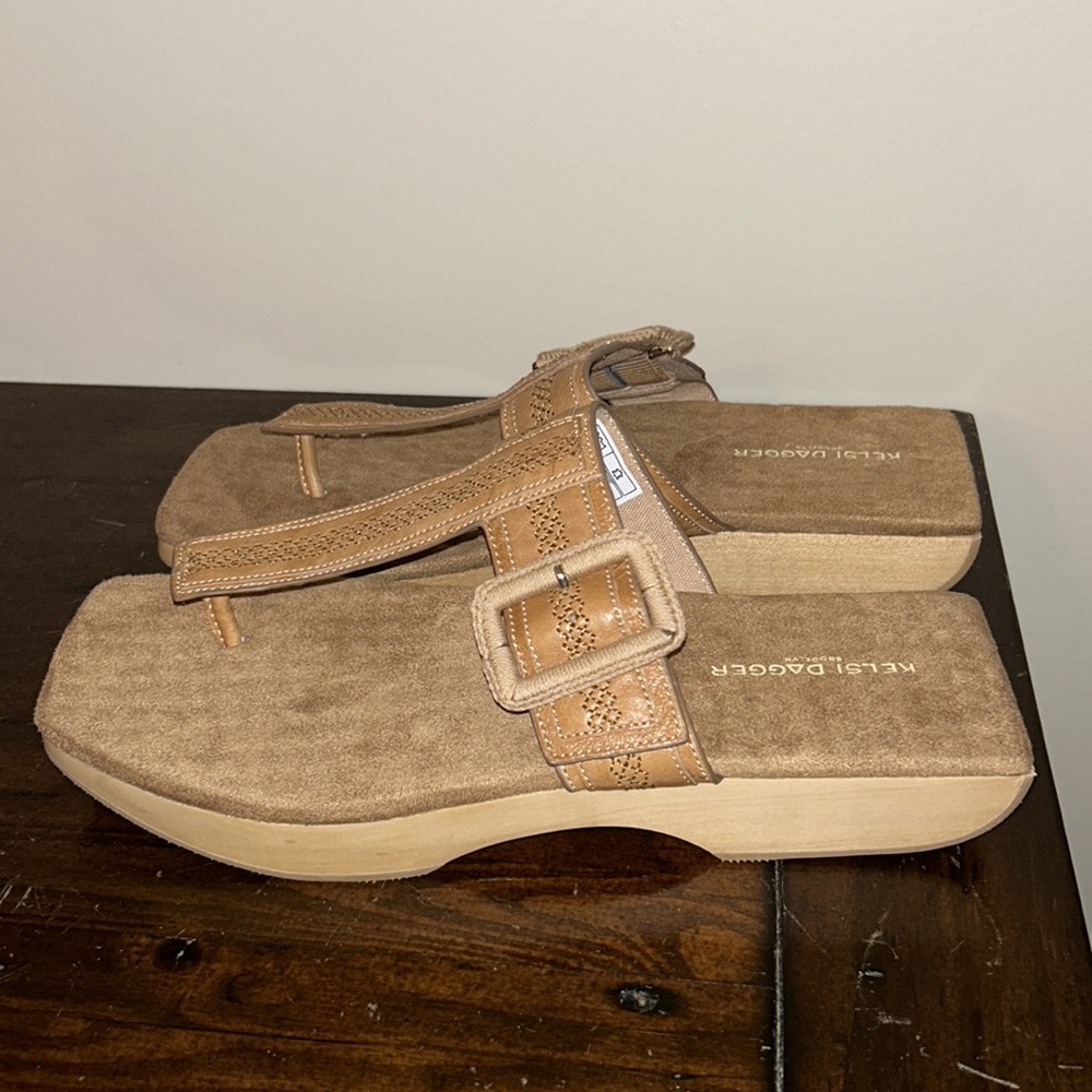 Kelsi Dagger Cognac Tan Platform Thong Sandals with Buckle Accent